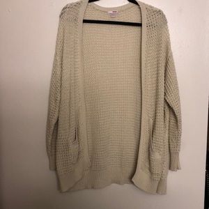Cream cardigan with pockets